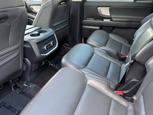 Used 2025 Ford Expedition Max Active image 12