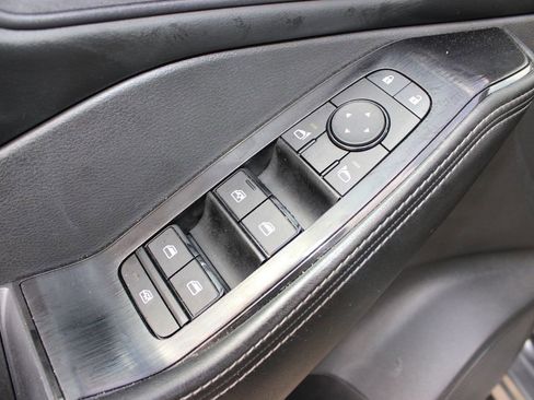 Used 2024 Nissan Rogue SV image 12