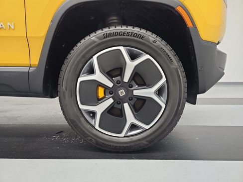 Used 2023 Rivian R1T Adventure AWD/4WD image 11