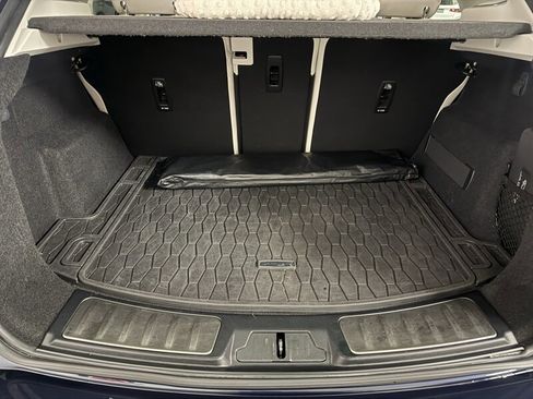 Used 2022 Jaguar E-PACE SE image 24