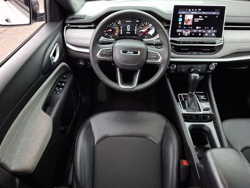 Used 2024 Jeep Compass Latitude AWD/4WD image 22
