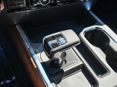New 2026 Chevrolet Silverado 1500 High Country AWD/4WD image 19