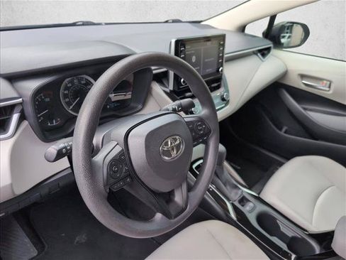 Used 2020 Toyota Corolla LE FWD image 8