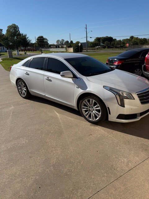 Used 2019 Cadillac XTS Luxury FWD image 3
