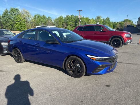 Used 2026 Hyundai Elantra Sport image 5