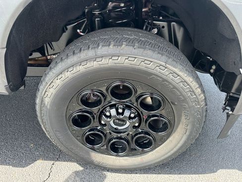 New 2026 Ford F350 XLT w/ XLT Premium Package image 33