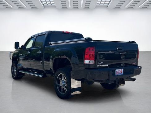 Used 2013 GMC Sierra 2500 Denali w/ Suspension Package, Off-Road AWD/4WD image 6