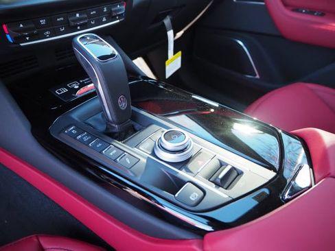 Used 2023 Maserati Levante GT AWD/4WD image 19