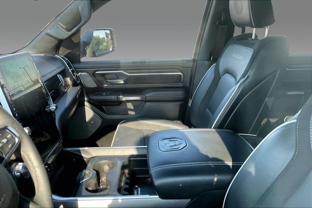 Used 2025 RAM 1500 Laramie w/ Night Edition AWD/4WD image 6