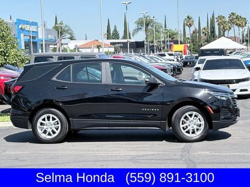 Used 2023 Chevrolet Equinox LS FWD image 4