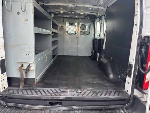 Used 2017 Ford Transit 250 Base image 9