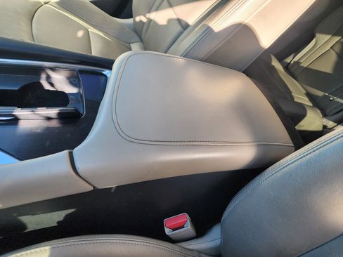 Used 2019 Buick Enclave Essence image 34