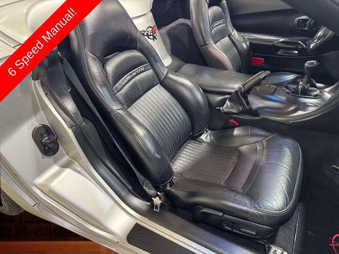 Used 2004 Chevrolet Corvette Convertible w/ Preferred Equipment Group RWD image 22