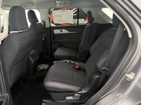 New 2026 Ford Explorer Active RWD image 12