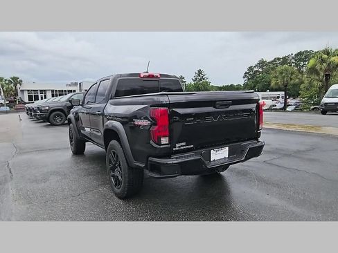 Used 2024 Chevrolet Colorado Trail Boss AWD/4WD image 32