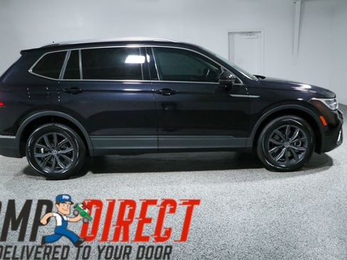 Used 2022 Volkswagen Tiguan SE w/ Panoramic Sunroof Package AWD/4WD image 6