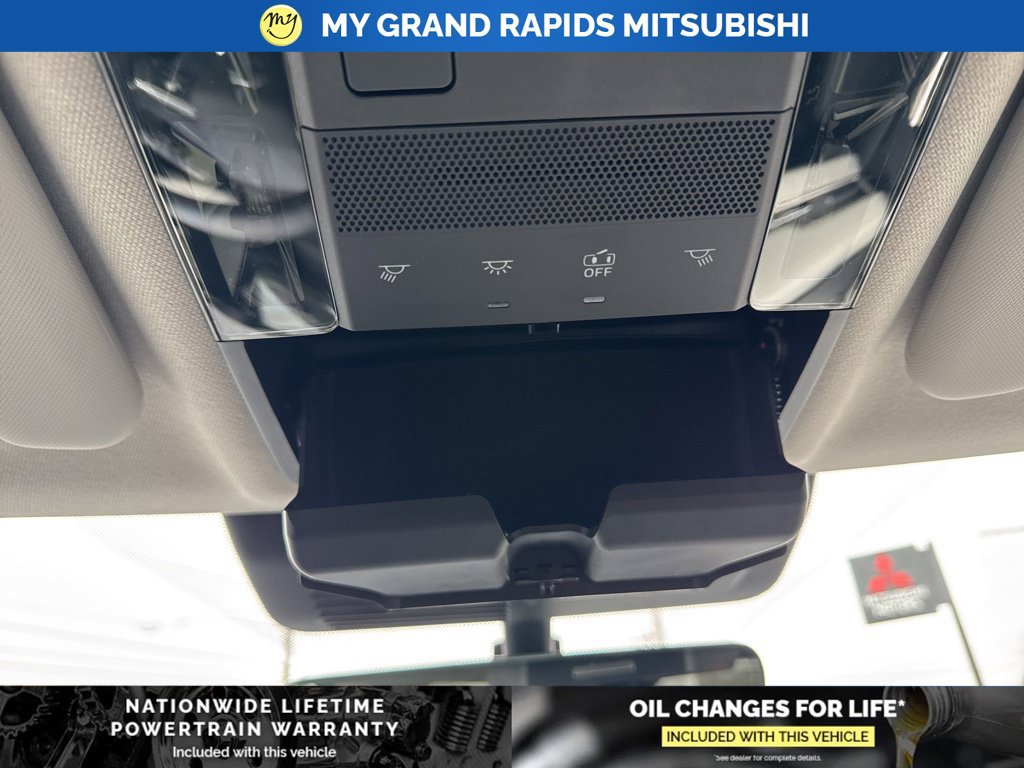 New 2026 Mitsubishi Outlander SE AWD/4WD image 24