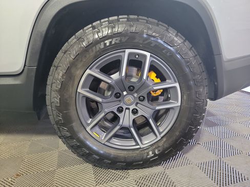Used 2022 Rivian R1T Adventure AWD/4WD image 44
