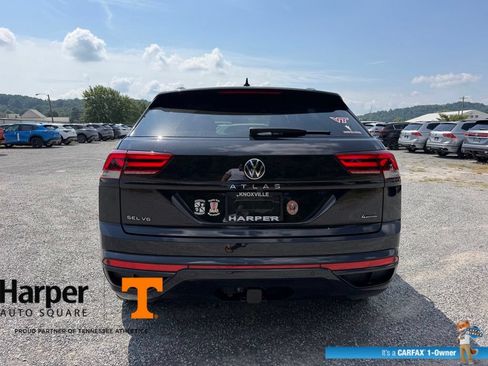 Used 2023 Volkswagen Atlas Cross Sport SEL R-Line AWD/4WD image 5