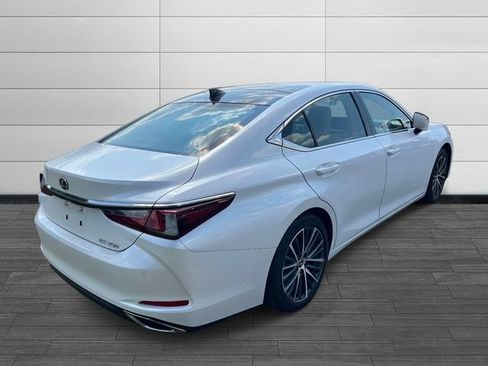 Used 2025 Lexus ES 350 w/ Premium Package FWD image 3