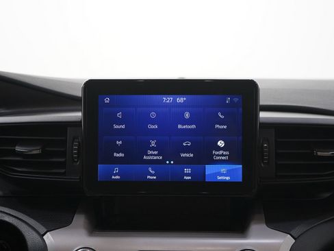 Used 2023 Ford Explorer 4WD w/ Class IV Trailer Tow Package image 17