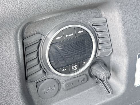 Used 2025 Lexus GX 550 image 18