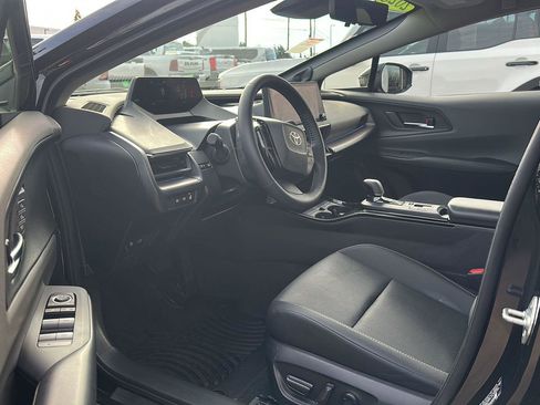 Used 2025 Toyota Prius Limited w/ Limited Premium Package AWD/4WD image 10