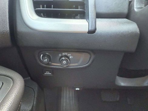 Used 2020 GMC Terrain SLE image 23