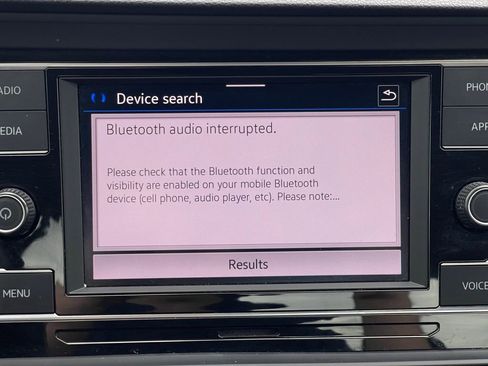 Used 2024 Volkswagen Jetta SE image 14