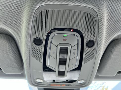 Used 2023 Audi Q8 Premium Plus w/ Premium Plus Package image 28