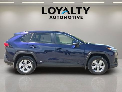 Used 2025 Toyota RAV4 XLE w/ Convenience Package image 6