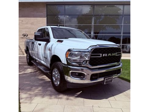 Used 2024 RAM 2500 Big Horn AWD/4WD image 4