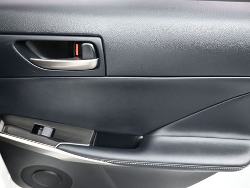 Used 2020 Lexus IS 300 image 33