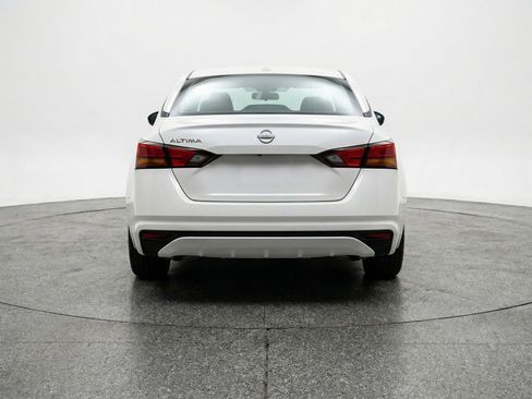 Used 2025 Nissan Altima 2.5 SV FWD image 7