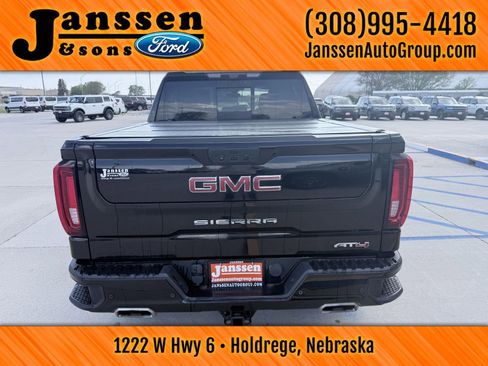 Used 2021 GMC Sierra 1500 AT4 w/ AT4 Value Package AWD/4WD image 7