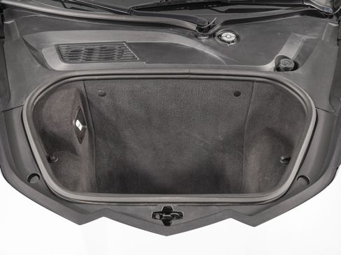 Used 2020 Chevrolet Corvette Stingray w/ Engine Appearance Package image 25