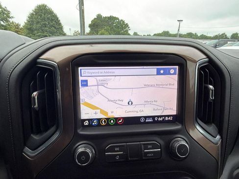 Used 2020 Chevrolet Silverado 1500 High Country w/ Technology Package AWD/4WD image 30