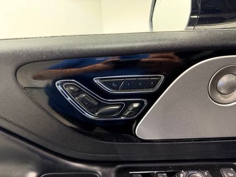 Used 2020 Lincoln Aviator Reserve w/ Equipment Group 201A AWD/4WD image 13