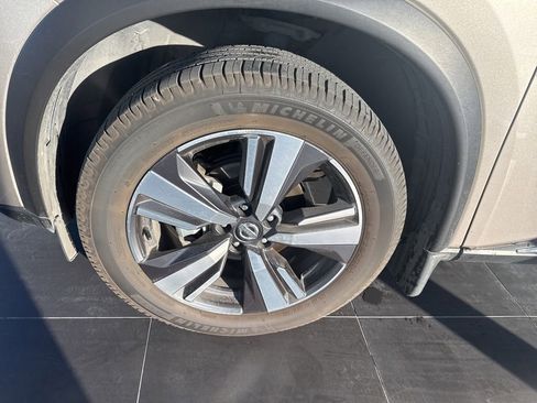 Used 2021 Nissan Rogue Platinum AWD/4WD image 7