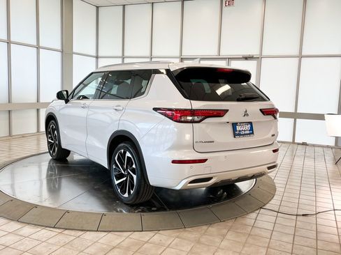 Used 2022 Mitsubishi Outlander SEL image 8