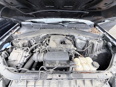Used 2020 Ford Explorer XLT RWD image 17