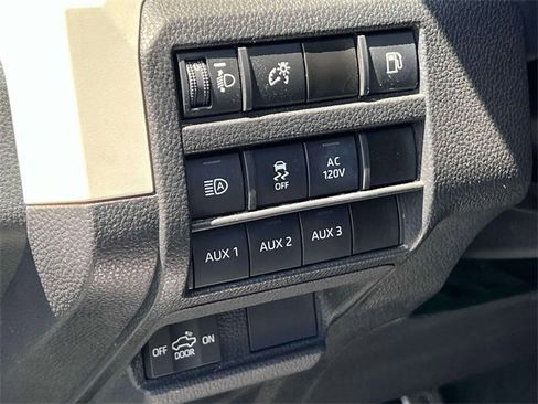 Used 2024 Toyota Tacoma TRD Sport image 23