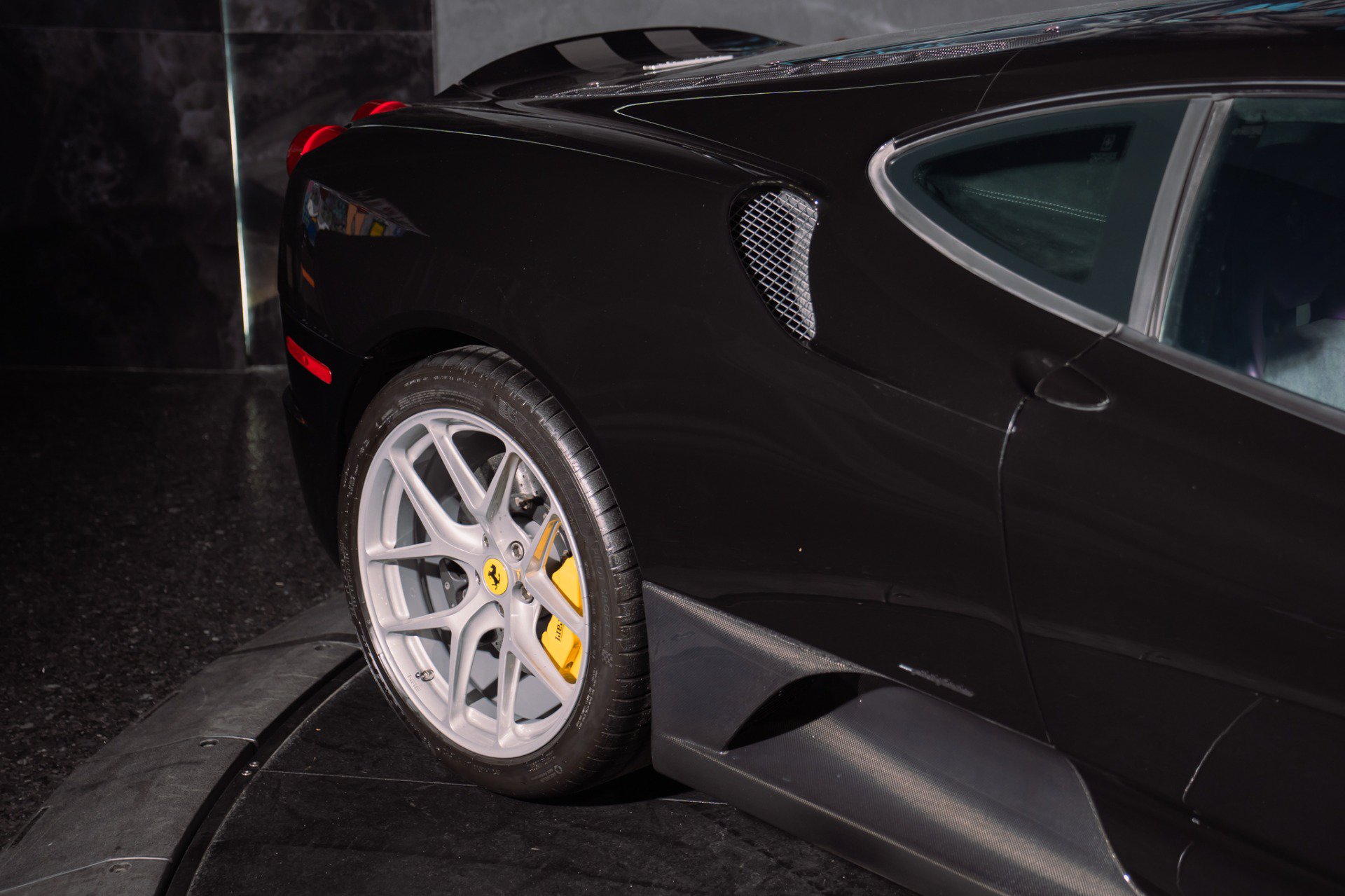 Used 2009 Ferrari F430 Scuderia RWD image 18