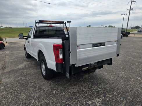 Used 2019 Ford F250 XL w/ Power Equipment Group image 5
