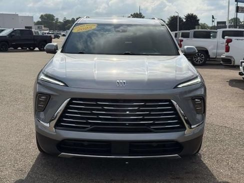 Used 2025 Buick Enclave Preferred w/ Trailering Package, 5000 lbs. FWD image 3