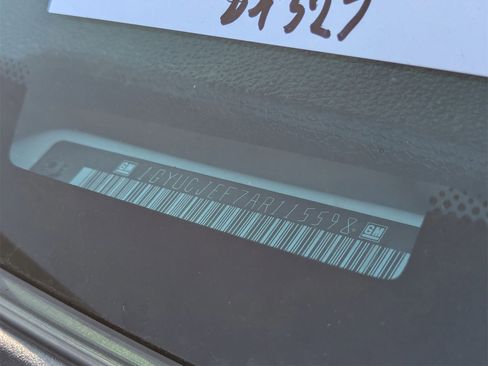 Used 2010 Cadillac Escalade ESV Premium image 11