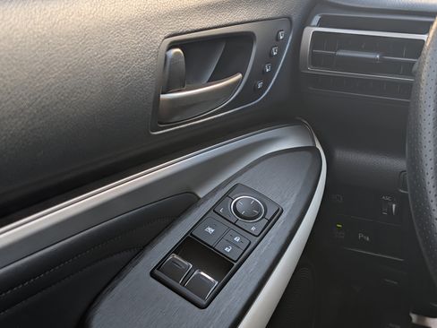 Used 2020 Lexus RC 350 F Sport w/ Accessory Package 2 RWD image 18