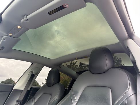 Used 2019 Tesla Model 3 Long Range AWD/4WD image 9