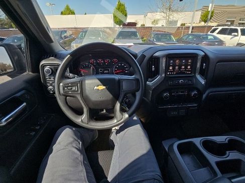 Used 2021 Chevrolet Silverado 1500 Custom AWD/4WD image 16
