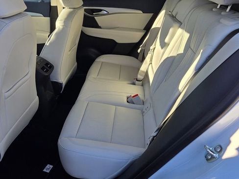 New 2026 Buick Envision Avenir image 17